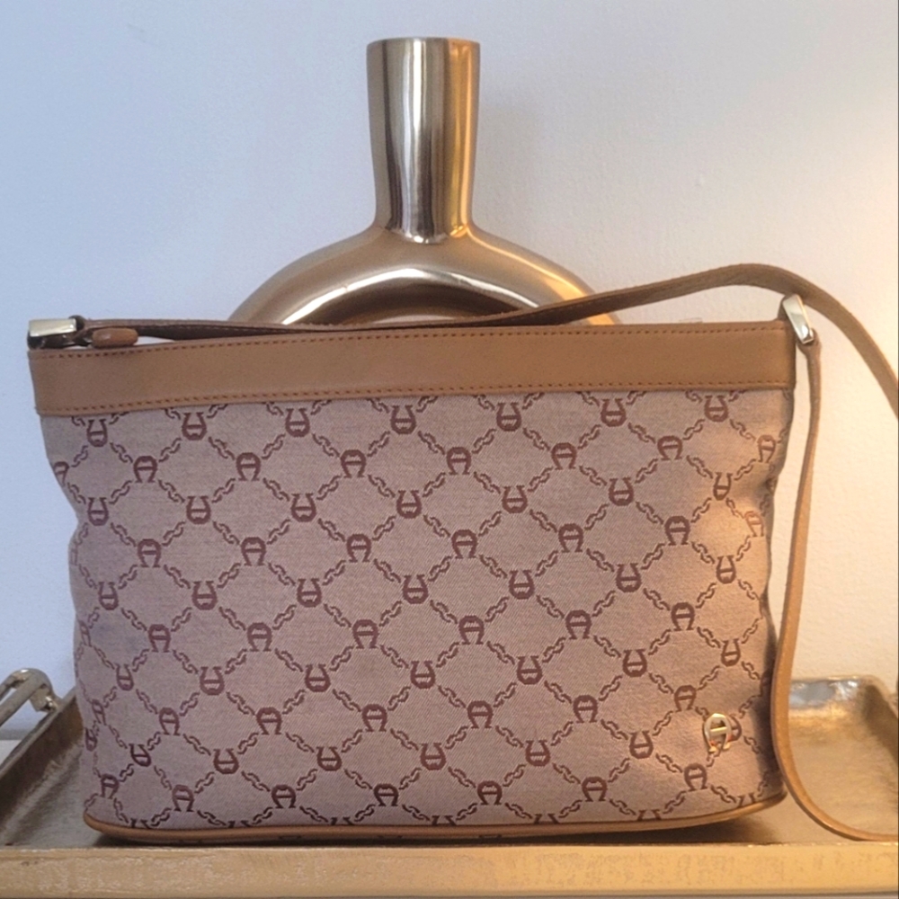Etienne Aigner Signaure logo Fabric & Leather Trim Handbag Purse Vintage EUC